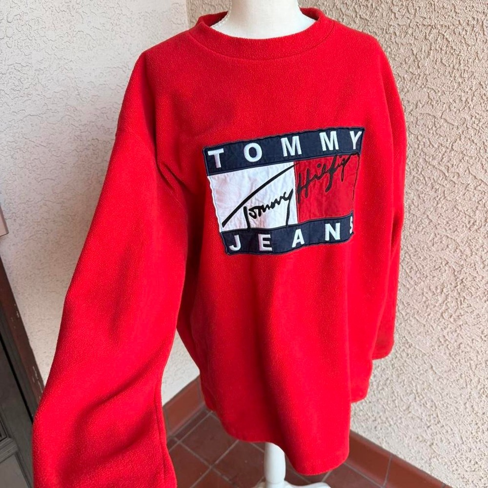 Vintage 90's Tommy Hilfiger red crewneck sweatshirt